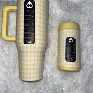 HydroJug Yellow and White Checkered Kitchen Set